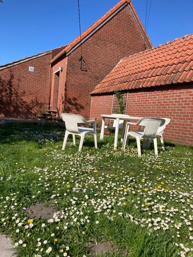 Au Cochon Qui Rit Apartment Flines-Les-Mortagne Екстериор снимка